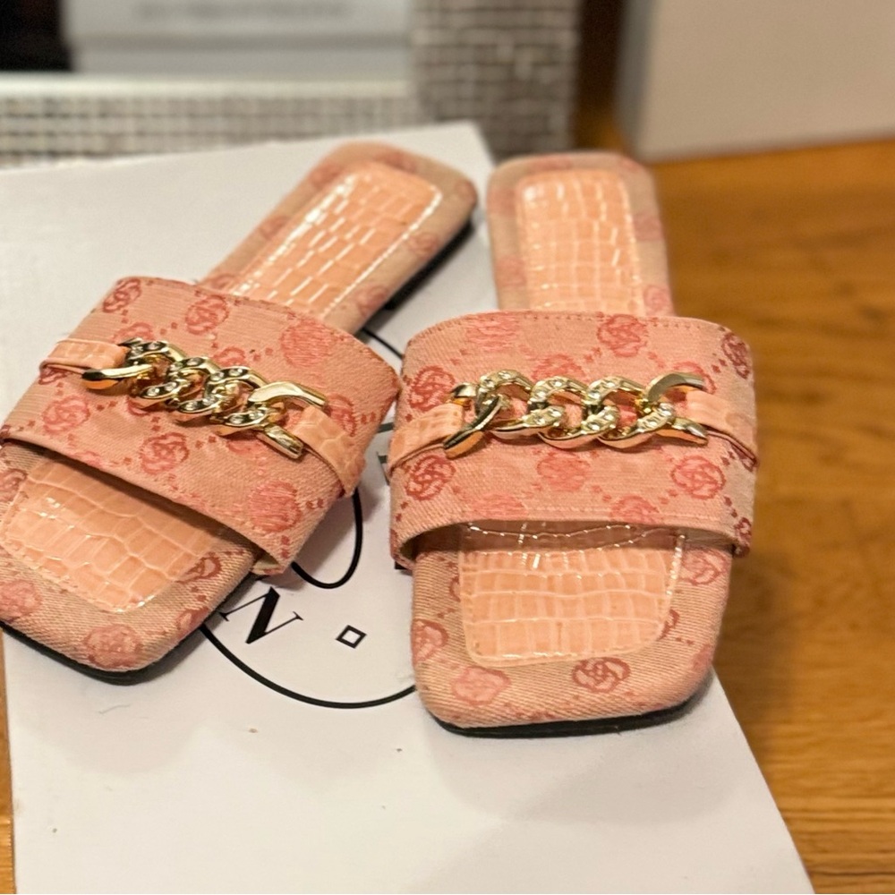 Elegant Pink Slide Sandals with Gold Chain